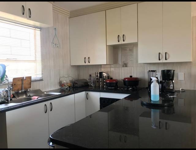 2 BEDROOM TOWNHOUSE RENTED IN THE REEDS